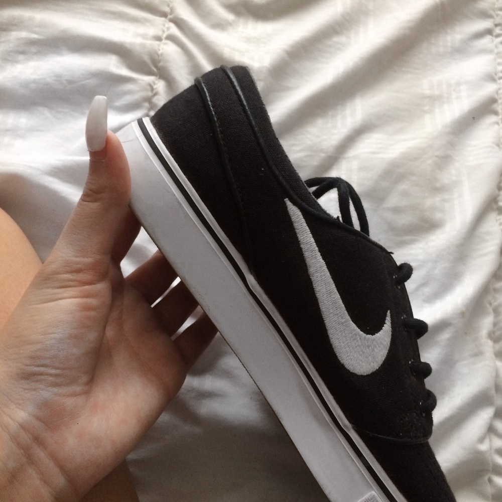 Black janoskis